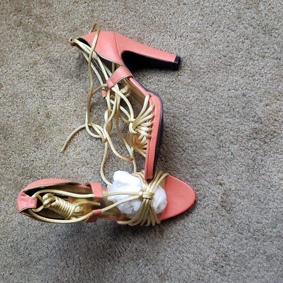 NWOT Womens Gladiator lace up heels, size 9 - Picture 2 of 2